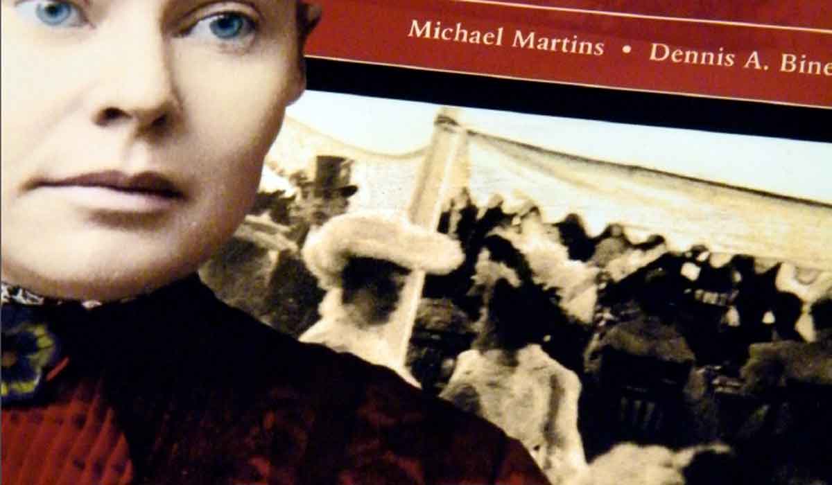 Cover of book Parallel Lives.