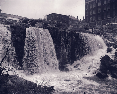 quequechanfalls