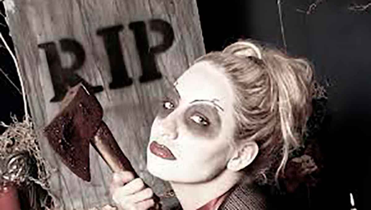 Scary Lizzie Borden.