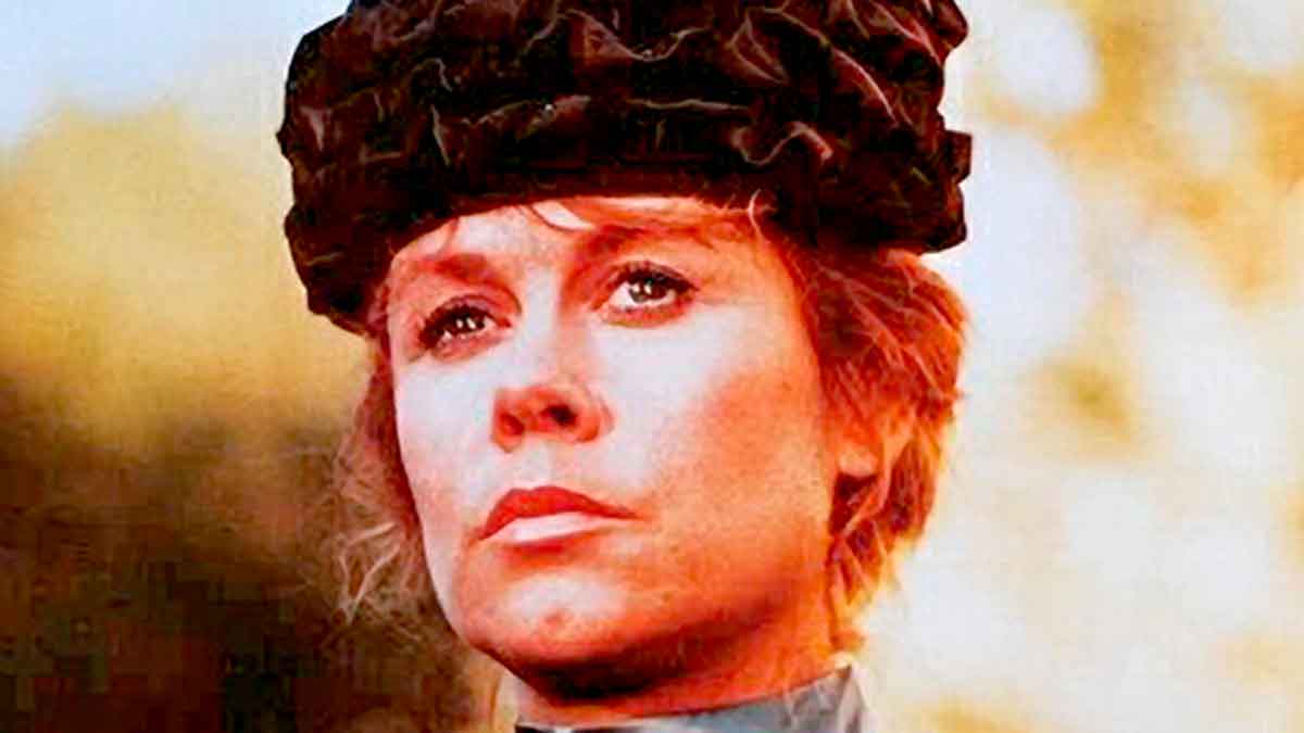 Elizabeth Montgomery as Lizzie Borden.
