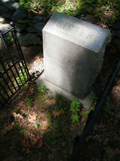 Hannah Nelson grave at the Ancient Riverside Cemetery in Rhode Island.