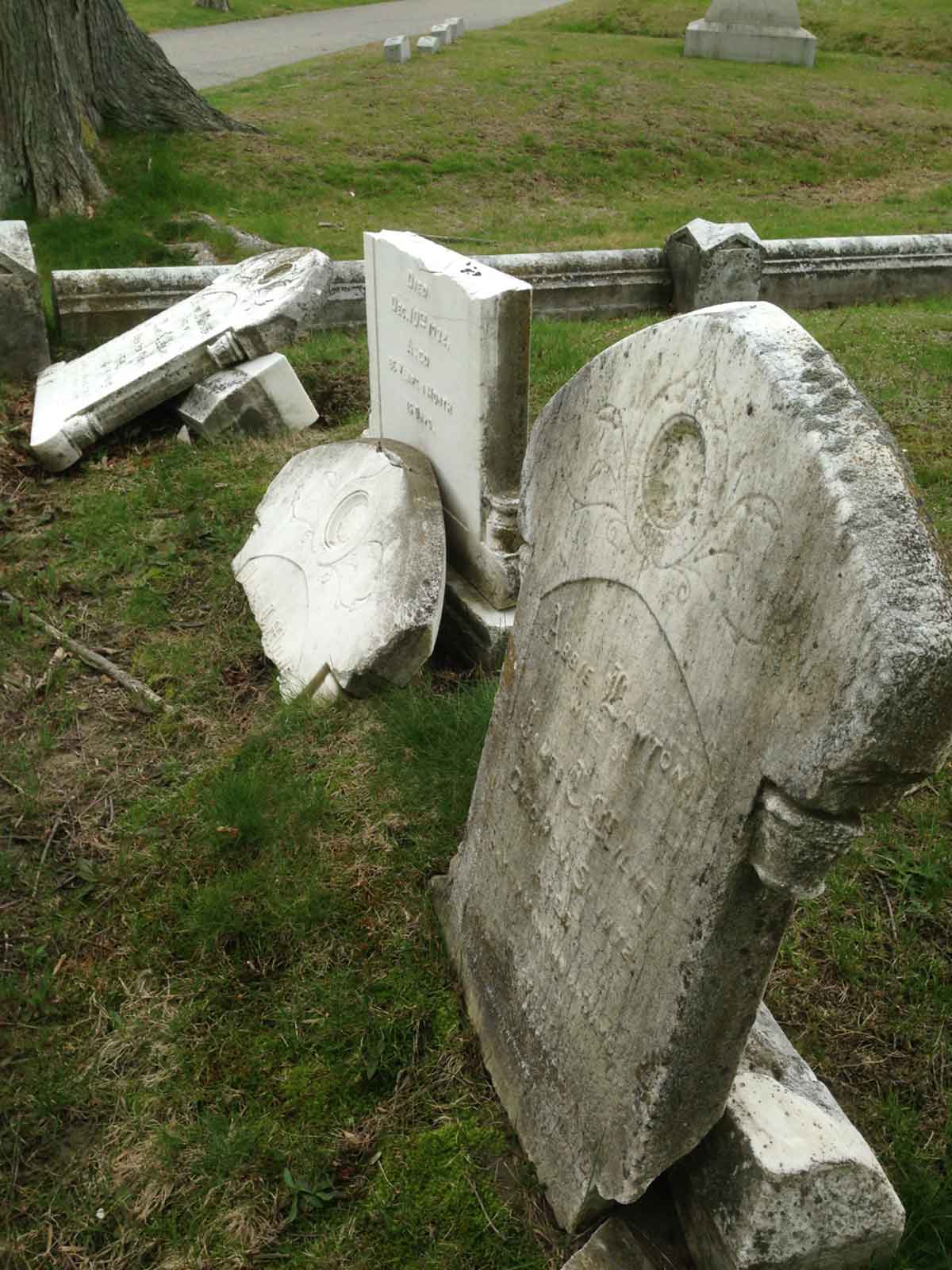 Oak Grove Cemetery, April 2015.